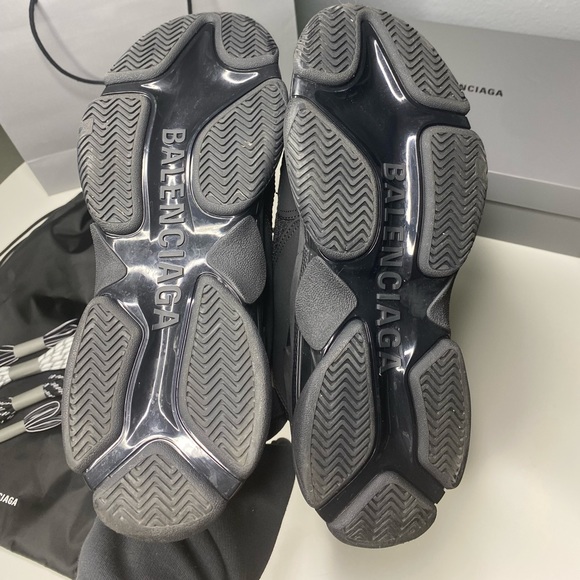 Balenciaga Triple S Black - Picture 5 of 7